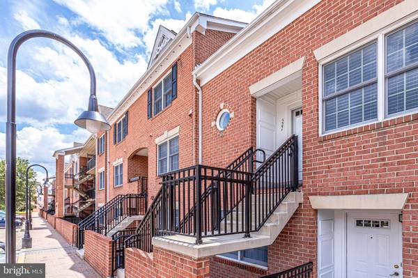 6924 FAIRFAX DR #322, Arlington, VA 22213