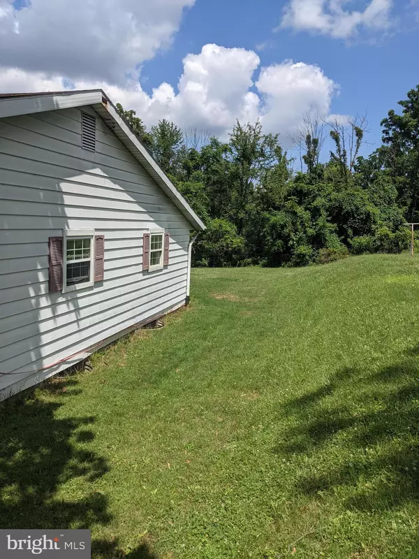 Harrisburg, PA 17111,1117 GROVE RD