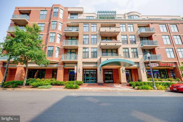 502 W BROAD ST #208, Falls Church, VA 22046