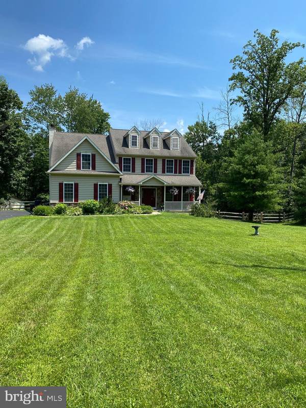 1688 LOWER ROCKY DALE RD, Green Lane, PA 18054