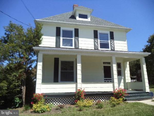 31 E FRANKLIN ST, New Freedom, PA 17349