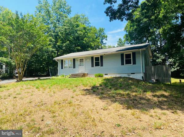 10932 DEERFIELD DR, Fredericksburg, VA 22407