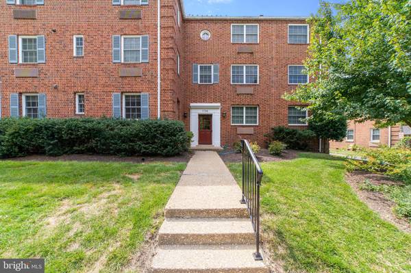 1734 W ABINGDON DR #101, Alexandria, VA 22314