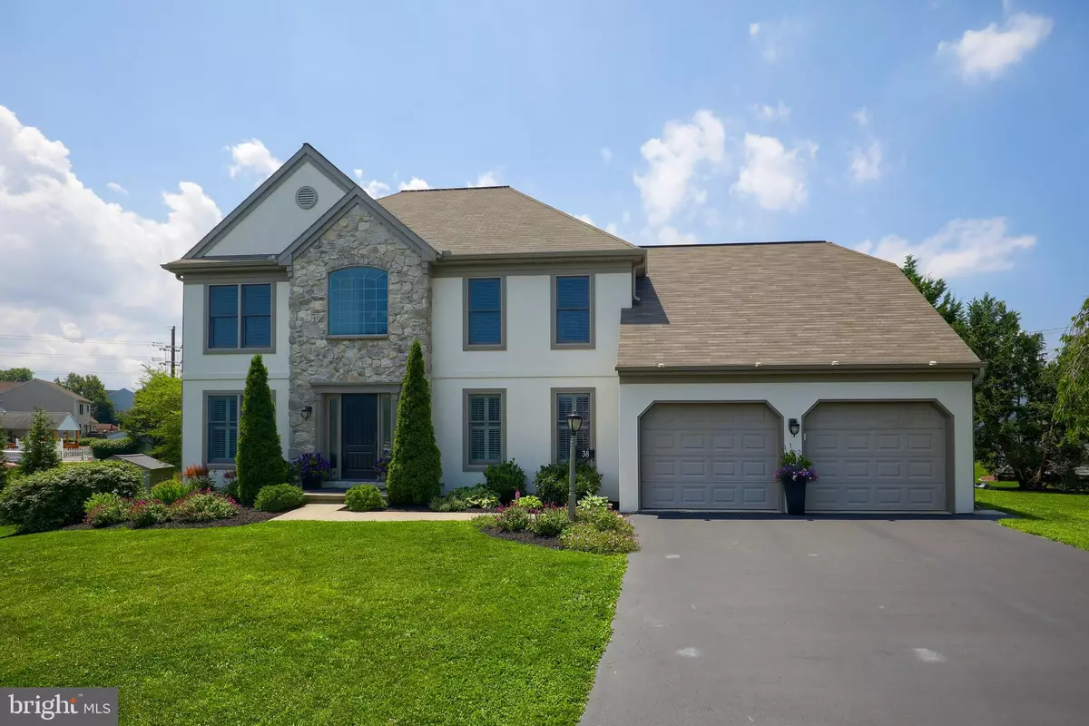 Lititz, PA 17543,38 CAMELLIA CT