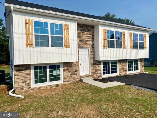 714 WENDOVER DR, Bunker Hill, WV 25413