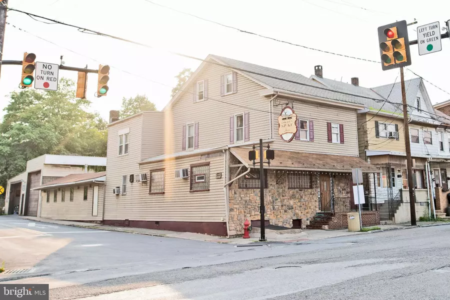 128 CENTER ST, Tamaqua, PA 18252