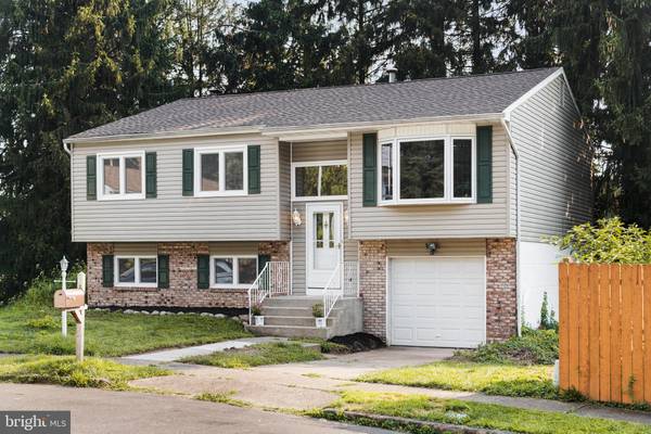 2843 CLARA CIR, Bensalem, PA 19020