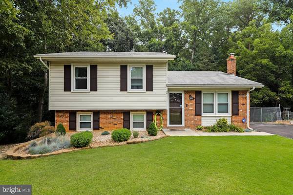 2 SCHOOLER CT, Fredericksburg, VA 22407