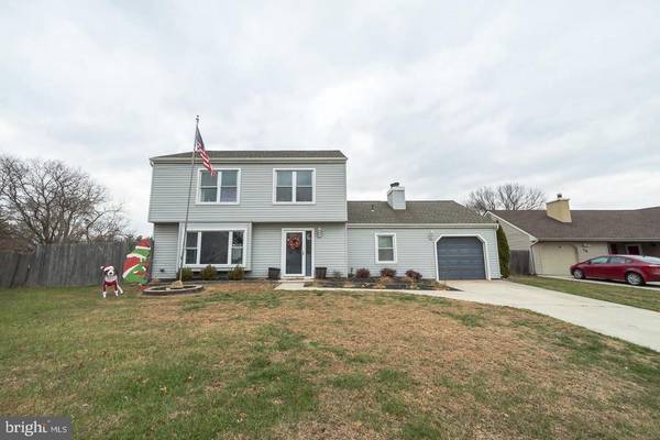 18 ELMWOOD PL, Swedesboro, NJ 08085