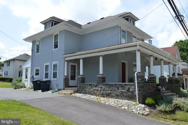 Elverson, PA 19520,29 W MAIN ST