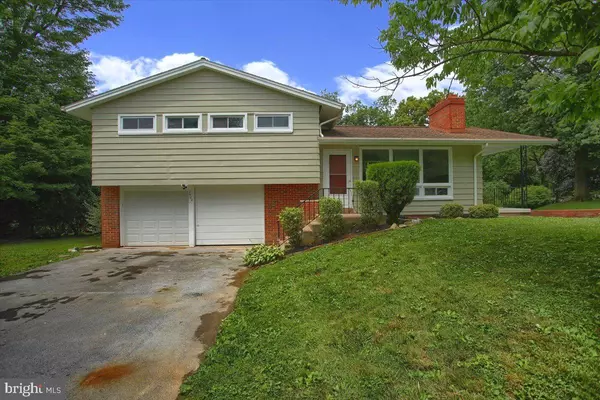 5900 LONGVIEW RD, Harrisburg, PA 17112