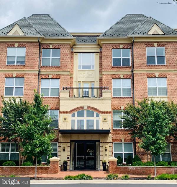 320 S WEST ST #104, Alexandria, VA 22314