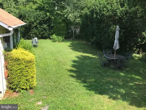 Westmont, NJ 08108,8 ELM AVE