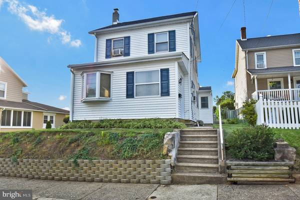 810 BATH AVE, Catasauqua, PA 18032