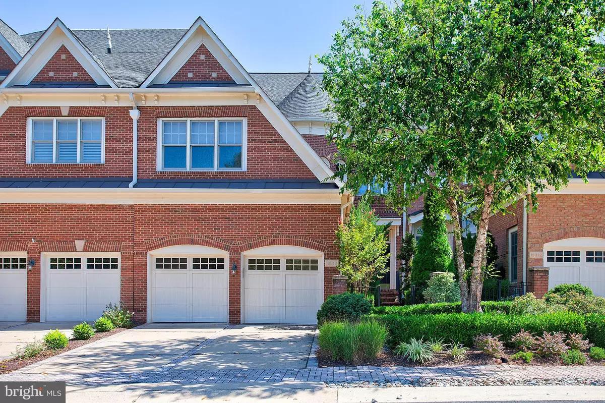 Leesburg, VA 20176,18310 FAIRWAY OAKS SQ