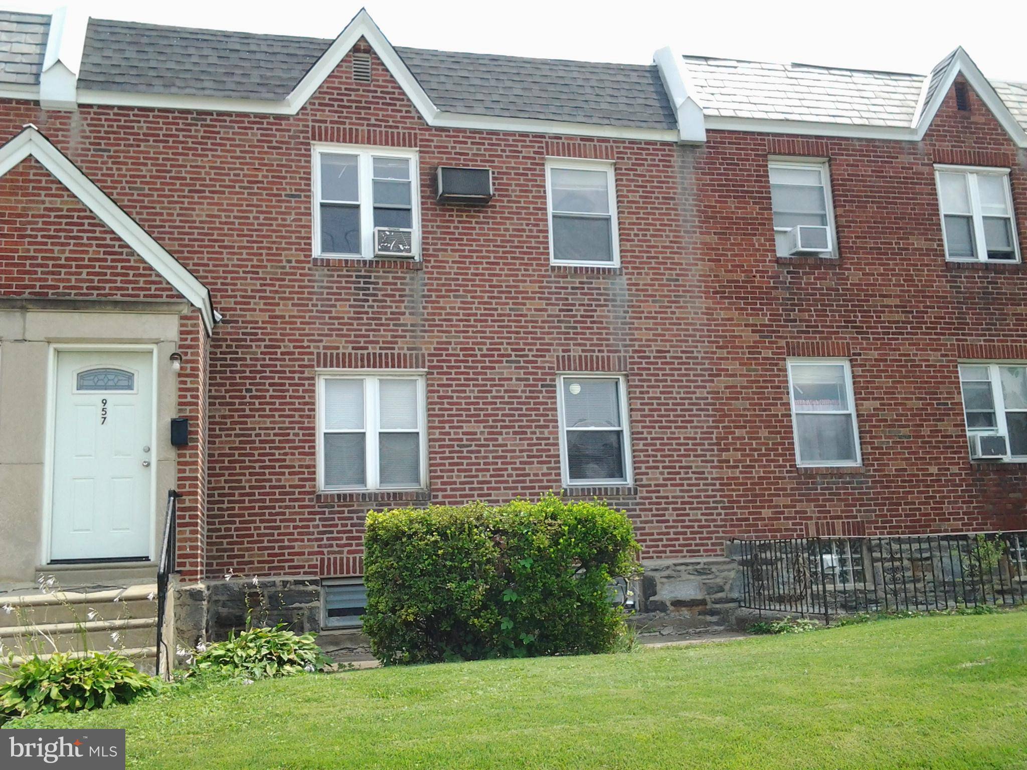 957 E GODFREY AVE, Philadelphia, PA 19124