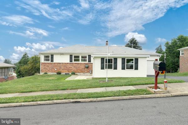 2463 WHARTON RD, York, PA 17402