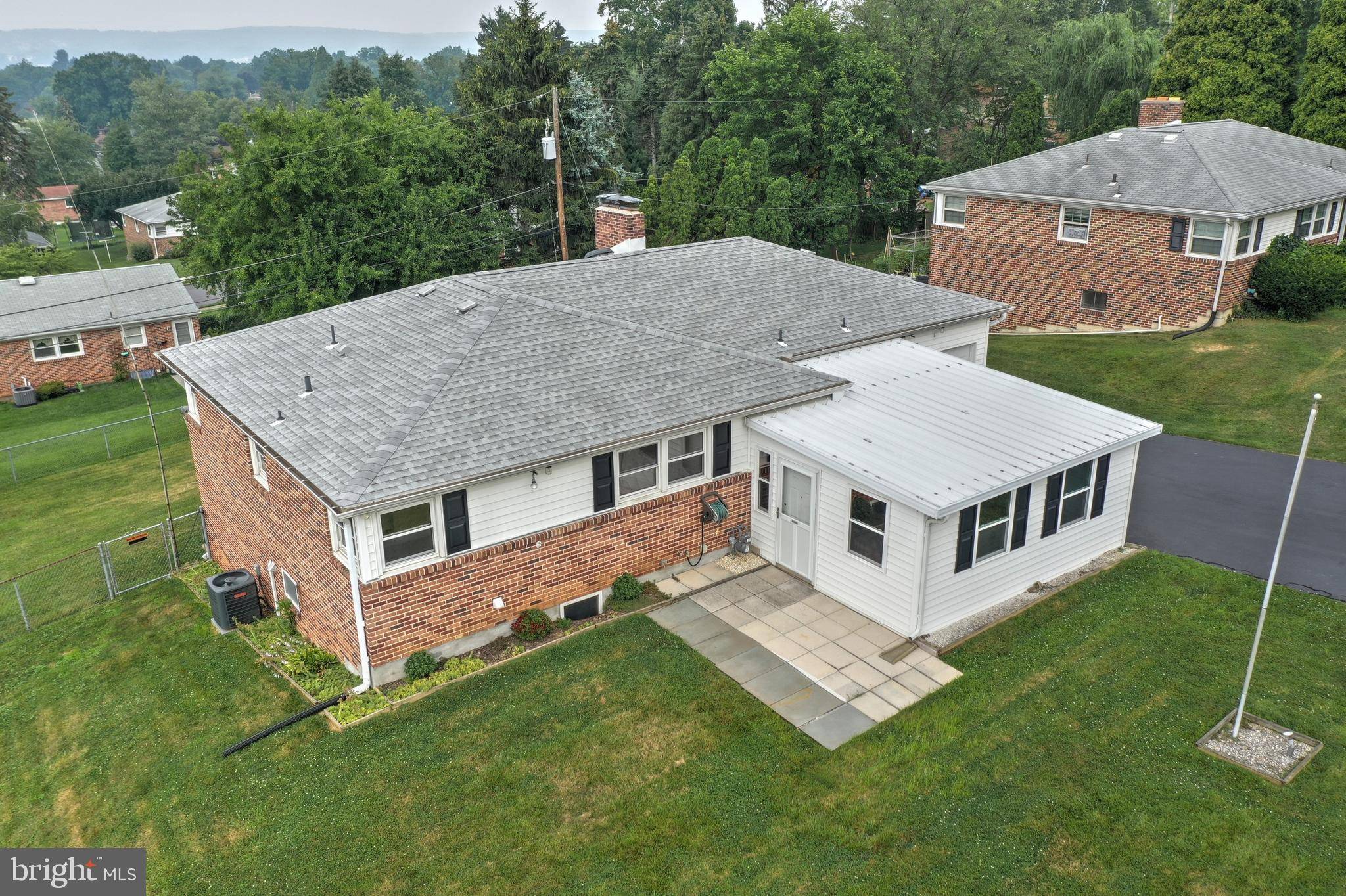 York, PA 17402,2463 WHARTON RD