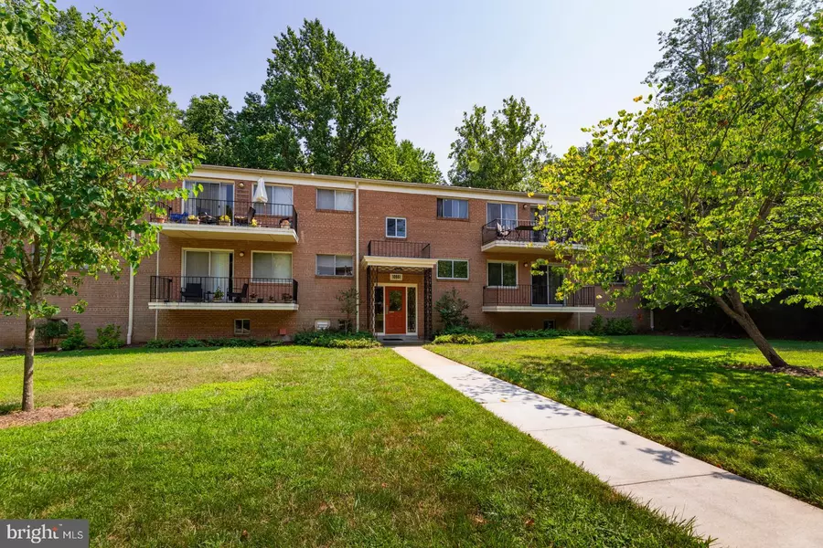 10661 WEYMOUTH ST #103, Bethesda, MD 20814