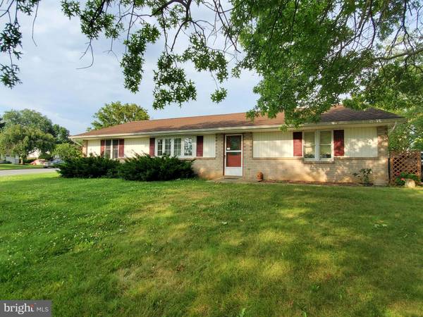 1841 CRESTON DR, Lebanon, PA 17046