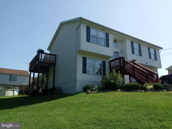 Martinsburg, WV 25404,203 WAXED CHERRY COURT