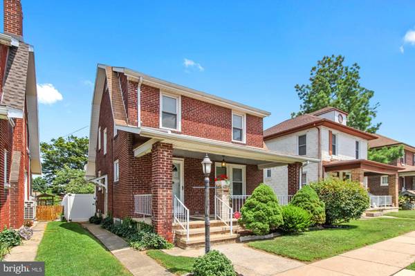 1233 E MAPLE ST, York, PA 17403