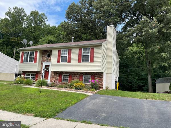 8120 MOUNTAIN VIEW CIR, Pasadena, MD 21122