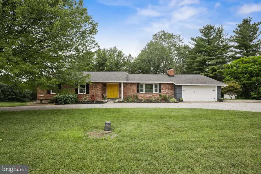 136 HANOVER PIKE, Hampstead, MD 21074