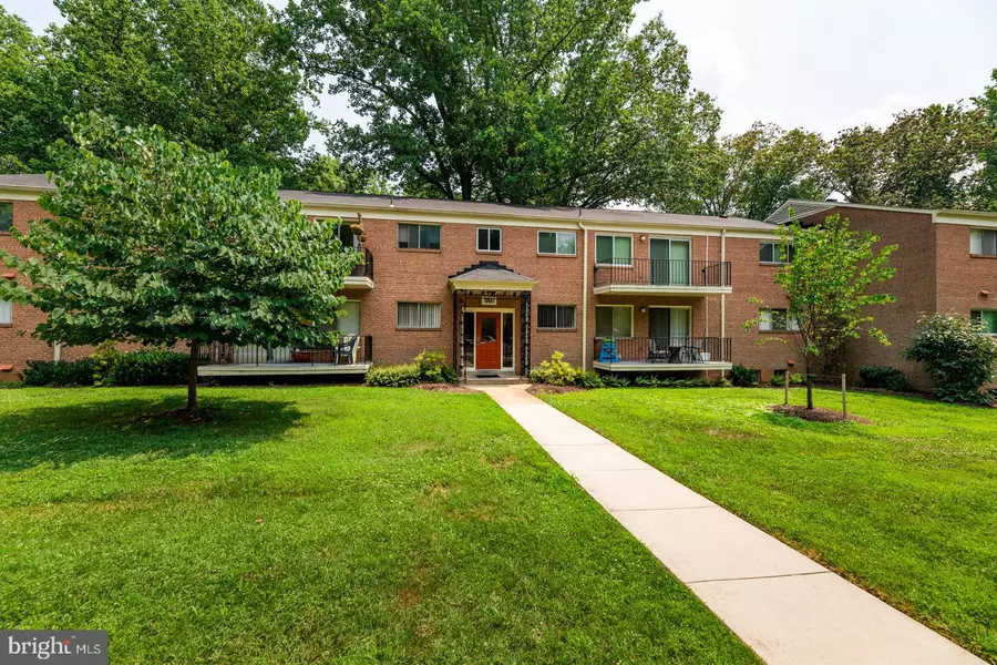 10687 WEYMOUTH ST #102, Bethesda, MD 20814