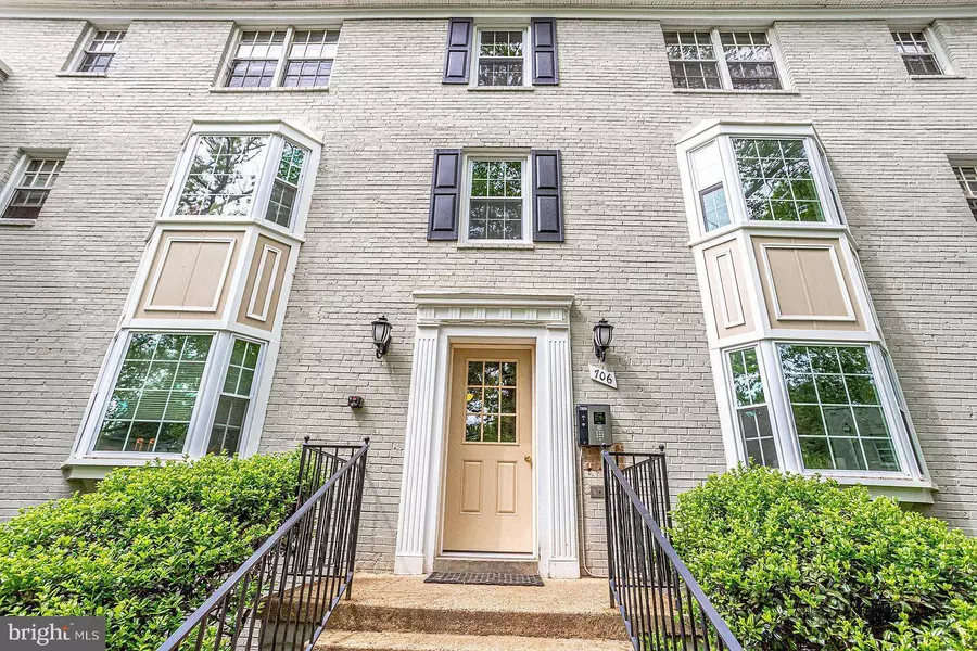 706 S ARLINGTON MILL DR #18102, Arlington, VA 22204