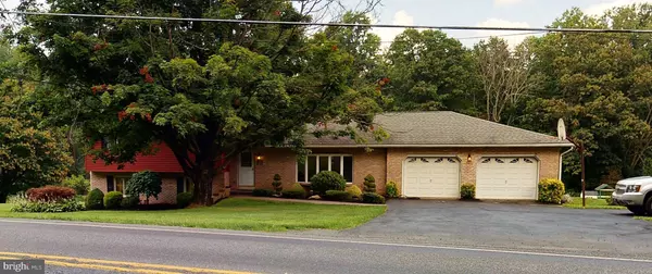 813 HUFFS CHURCH, Alburtis, PA 18011