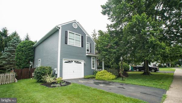 256 DAVIS LN, Newtown, PA 18940