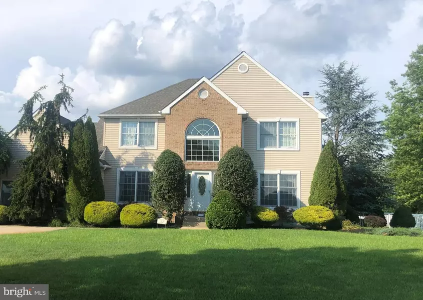 32 BUTTONWOOD DR, Pilesgrove, NJ 08098