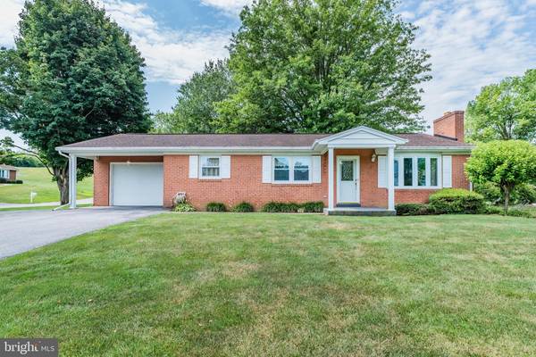 58 MIDLAND DR, Chambersburg, PA 17202