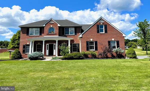 3353 WHITE FENCE LN, Nazareth, PA 18064