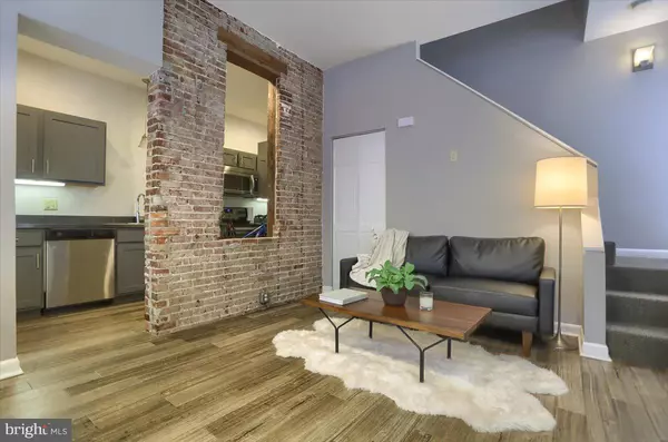 Harrisburg, PA 17102,215 KELKER ST