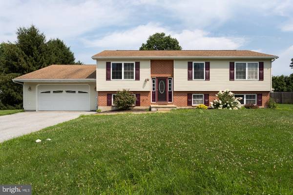 809 6TH AVE, Parkesburg, PA 19365