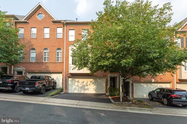 Alexandria, VA 22304,448 CLAYTON LN