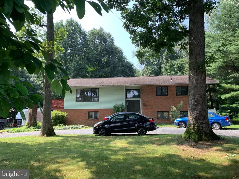 340 E SUN HILL RD, Manheim, PA 17545