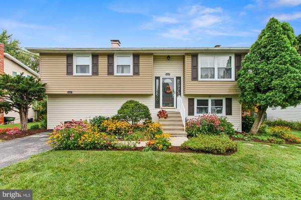 14 SHERMAN ST, Hanover, PA 17331