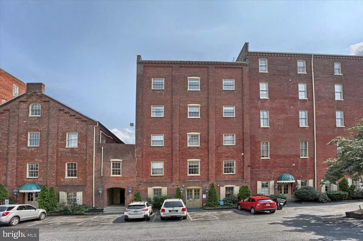 Lancaster, PA 17602,231 N SHIPPEN ST #422