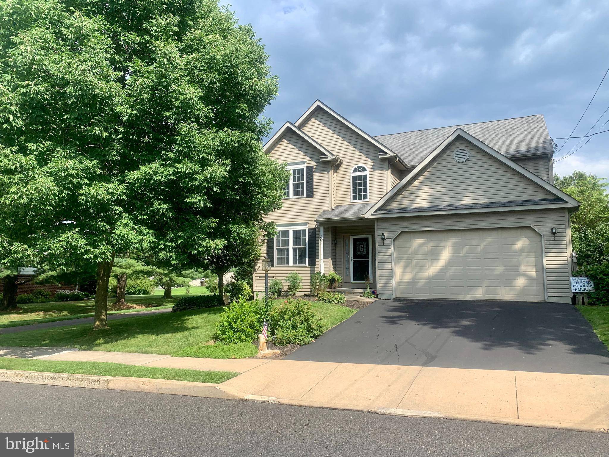 6 SUMMIT, Telford, PA 18969