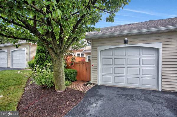 Lancaster, PA 17601,107 WINDING HILL DR