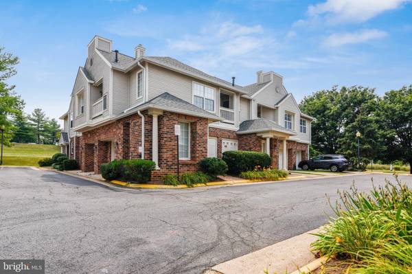 Ashburn, VA 20147,45081 BRAE TER #102