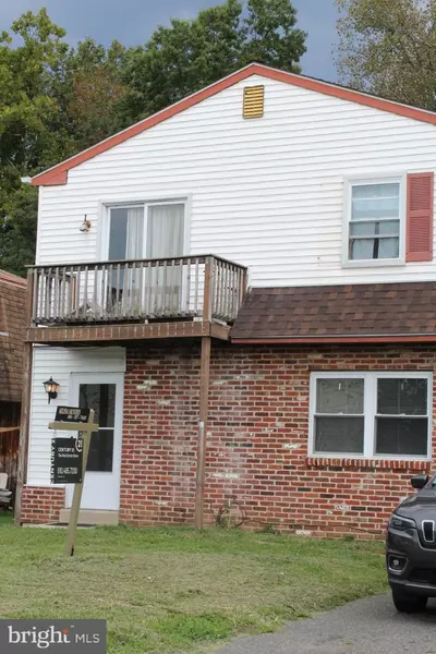 415 CORINTHIAN AVE, Essington, PA 19029