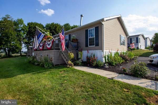 6 PHEASANT DR, Kutztown, PA 19530