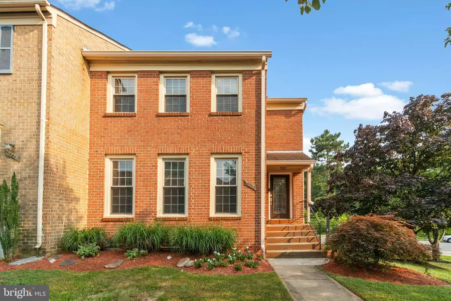 10223 PROVINCETOWN CT, Fairfax, VA 22032