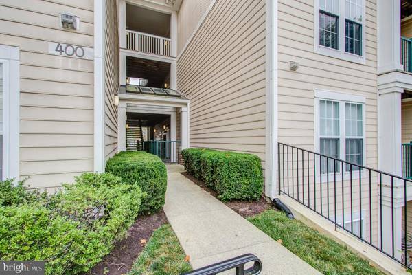 Gaithersburg, MD 20878,400 KENTLANDS BLVD #201