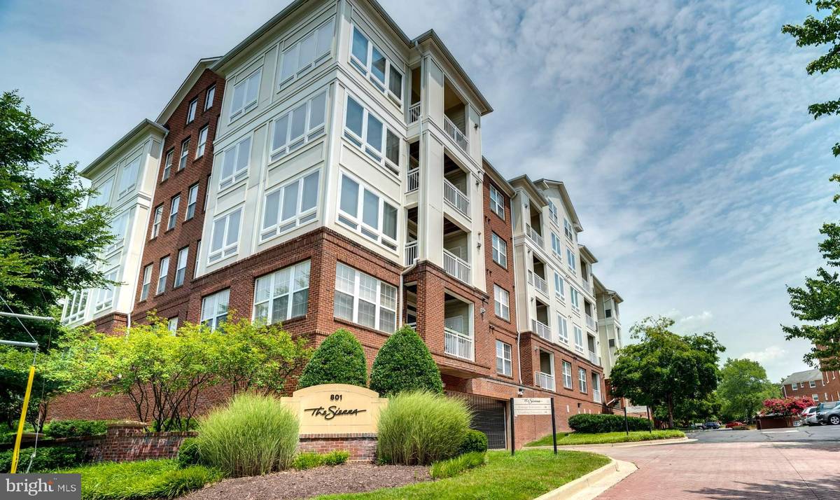 Arlington, VA 22204,801 S GREENBRIER ST #105