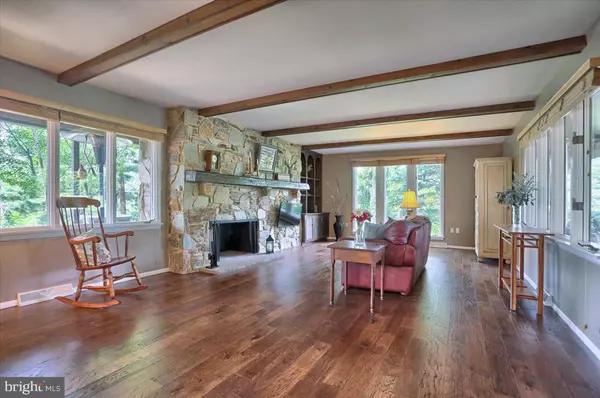 Harrisburg, PA 17112,2102 SYCAMORE DR